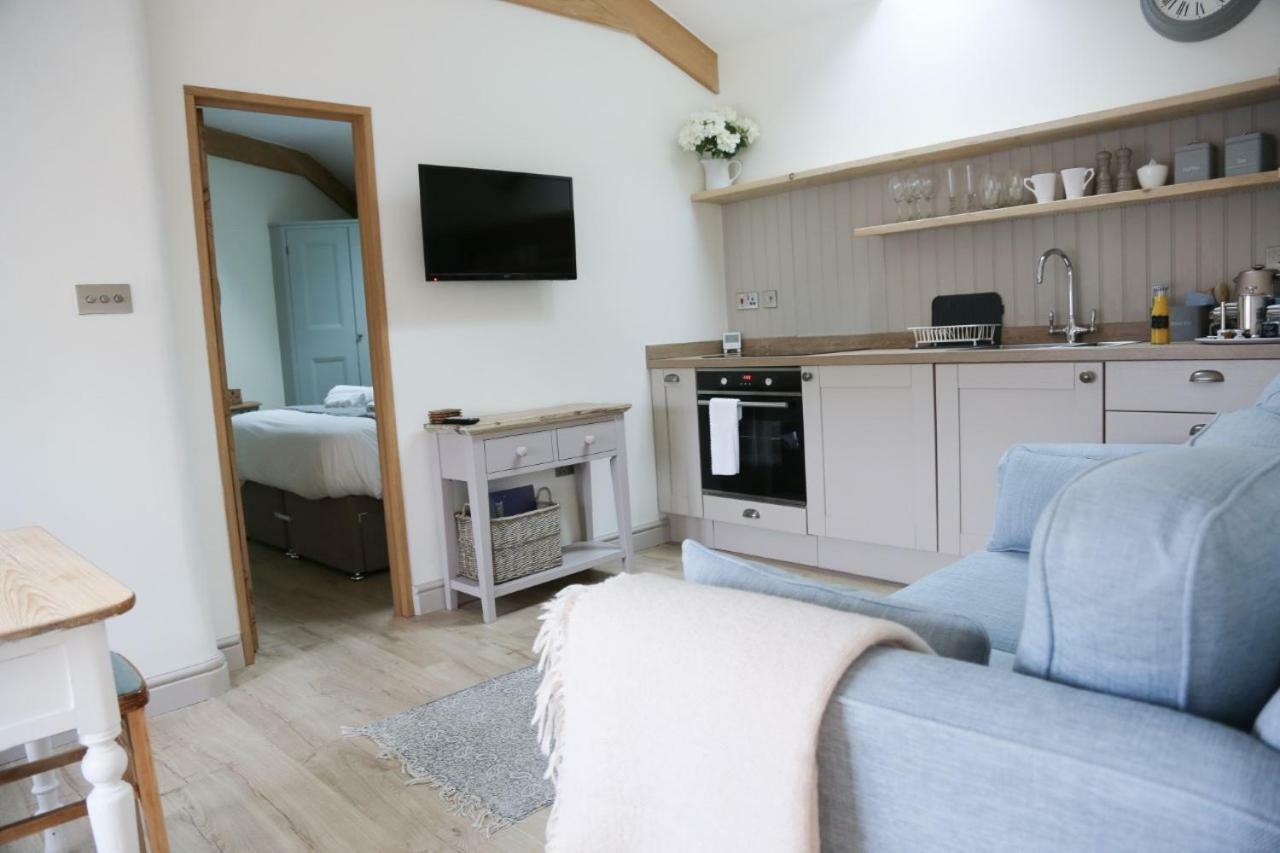 Barley - Cosy Stylish Apartment - Easy Access To Bath And Many Nearby Attractions Box  Exterior photo